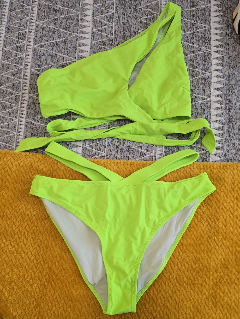 Popvil Neon Lime Green Two-Piece Bikini Set